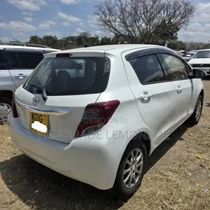 Toyota Vitz 1.3 FWD 5dr 2015 White