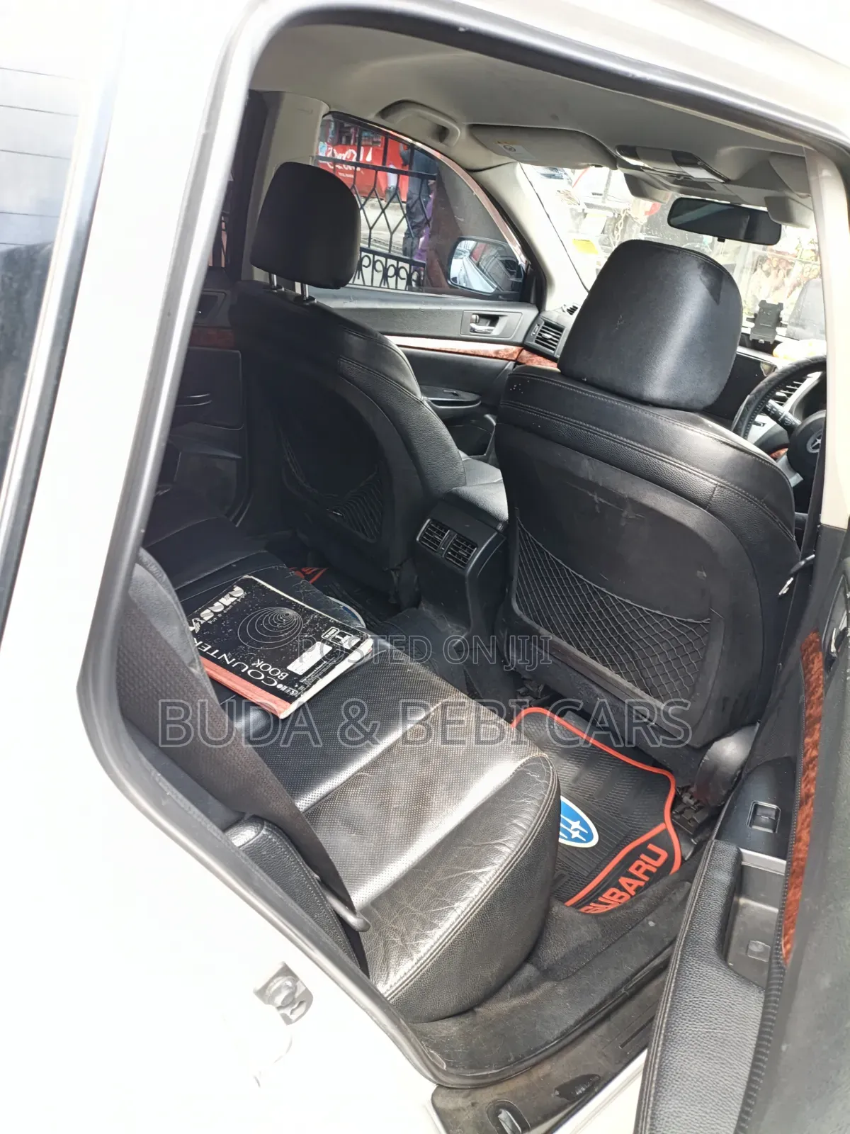 Subaru Legacy 2.5i Premium 2010 White