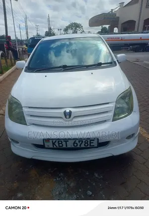 Toyota IST 2005 White