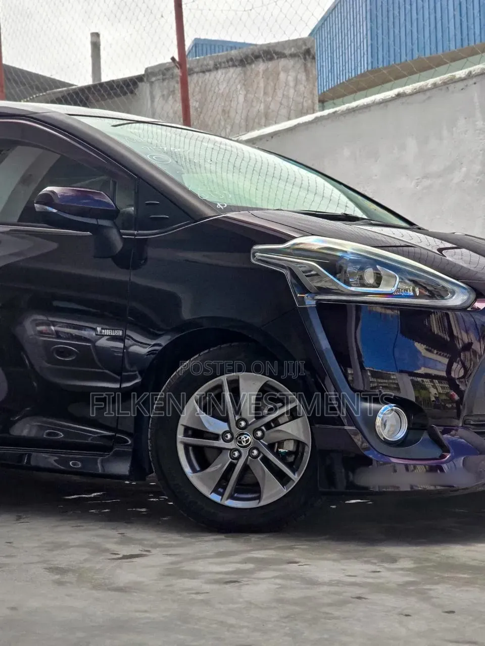 Toyota Sienta 1.5 FWD (6-seater) 2018 Maroon