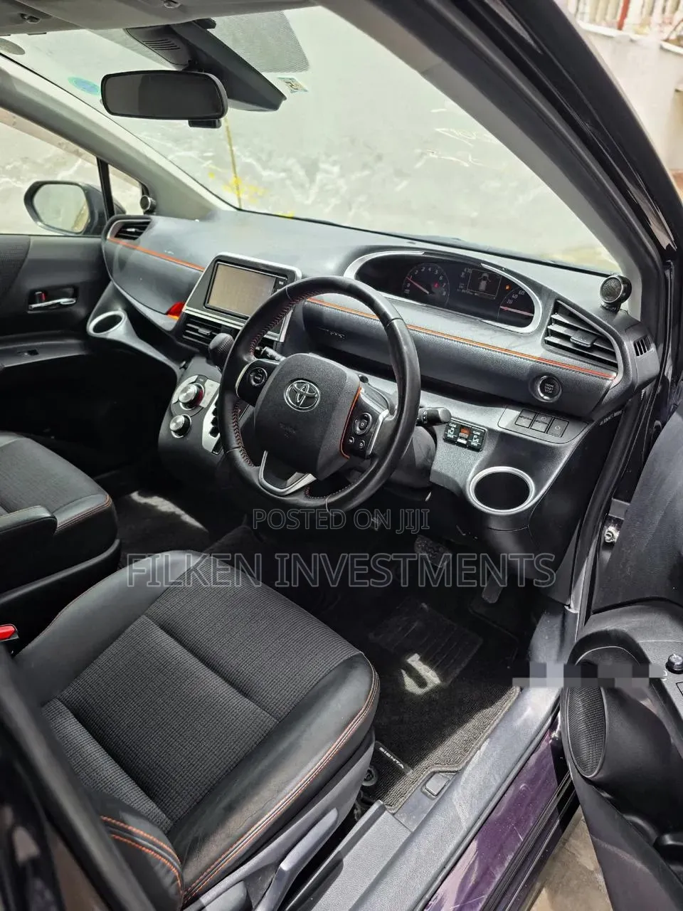 Toyota Sienta 1.5 FWD (6-seater) 2018 Maroon