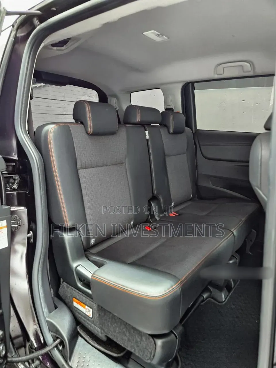 Toyota Sienta 1.5 FWD (6-seater) 2018 Maroon