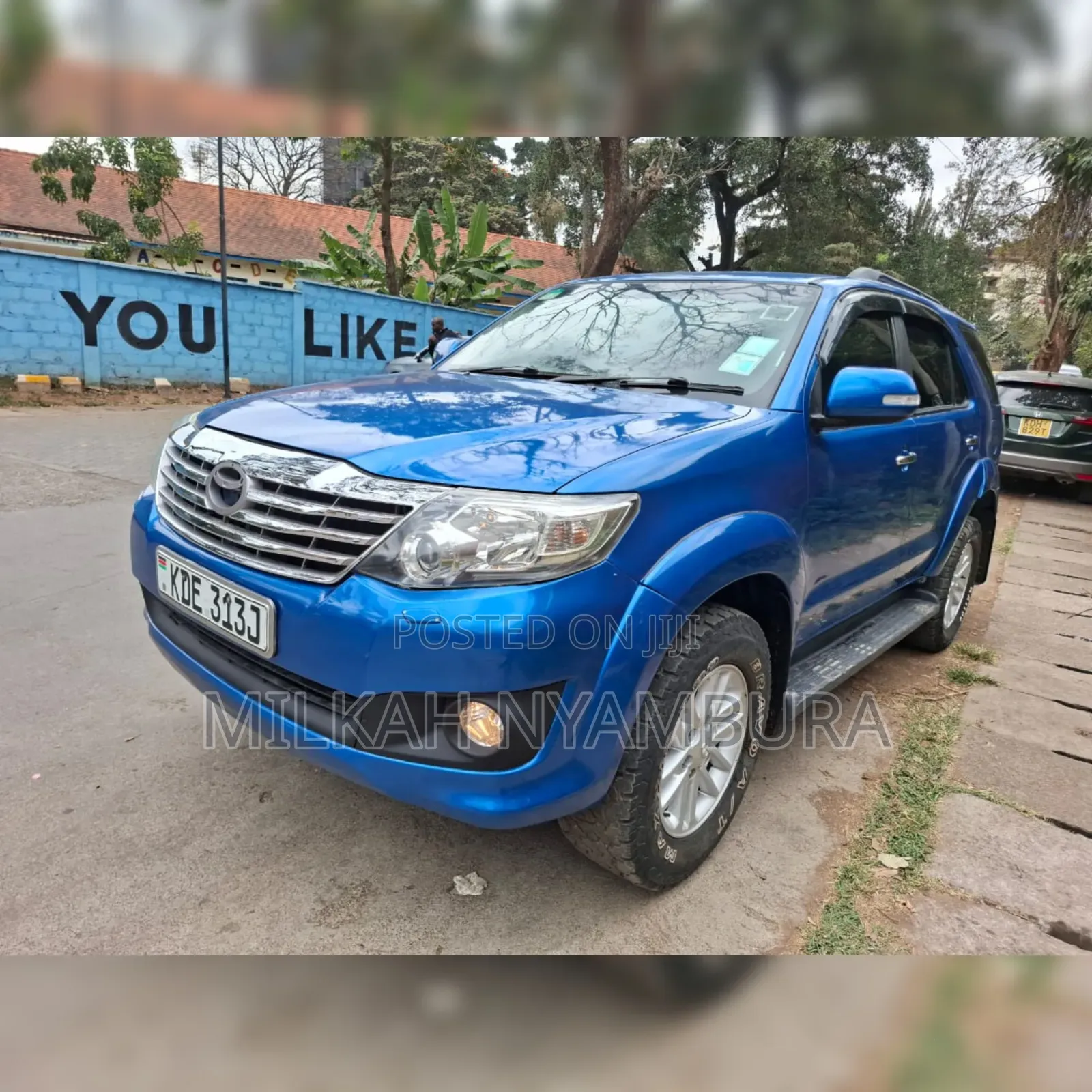 Toyota Fortuner 2012 Blue