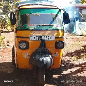 Bajaj Stroke 2020 Yellow