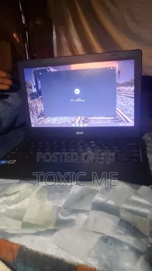 New Laptop Acer AcerNote 4GB Intel Core i5 HDD 60GB