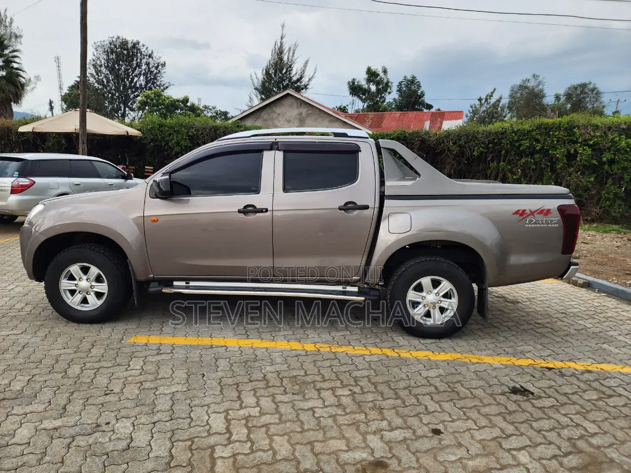 Isuzu D-MAX 2015 Silver