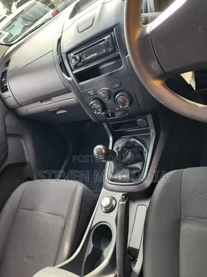 Isuzu D-MAX 2015 Silver