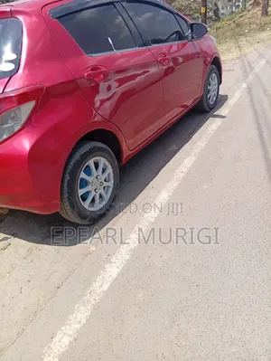 Toyota Vitz 1.3 FWD 5dr 2011 Red