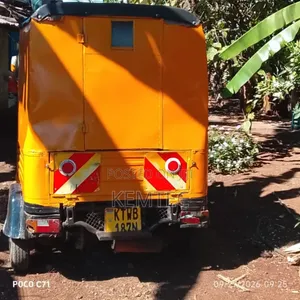 Bajaj Stroke 2020 Yellow