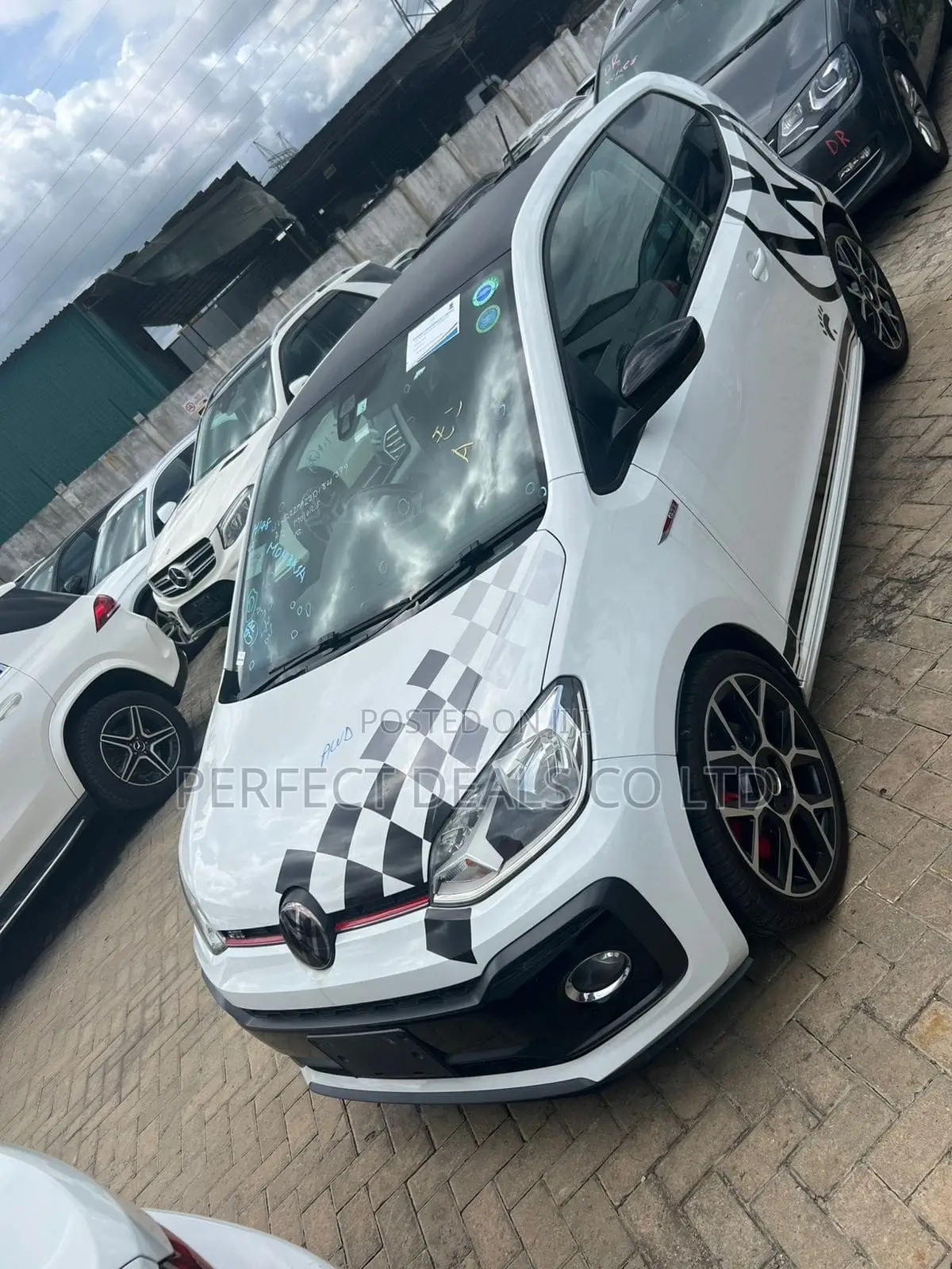 Volkswagen Up 2018 White