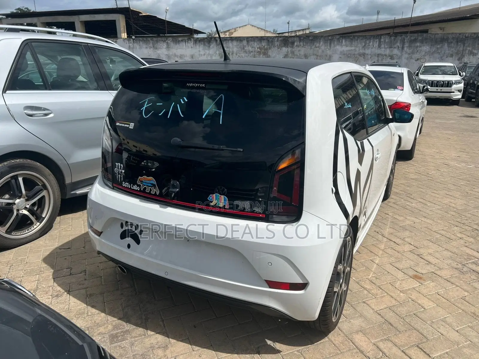Volkswagen Up 2018 White