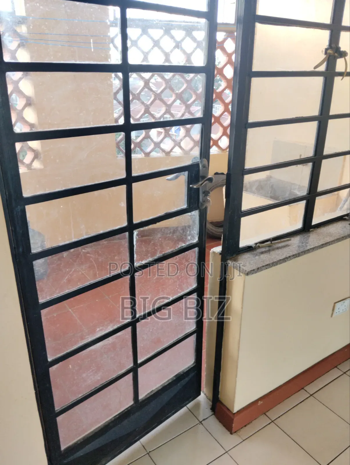 2bdrm Apartment in Donholm, Oyster, Greenspan for rent