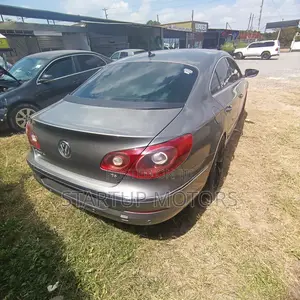 Volkswagen CC 2.0 Luxury Limited 2011 Gold