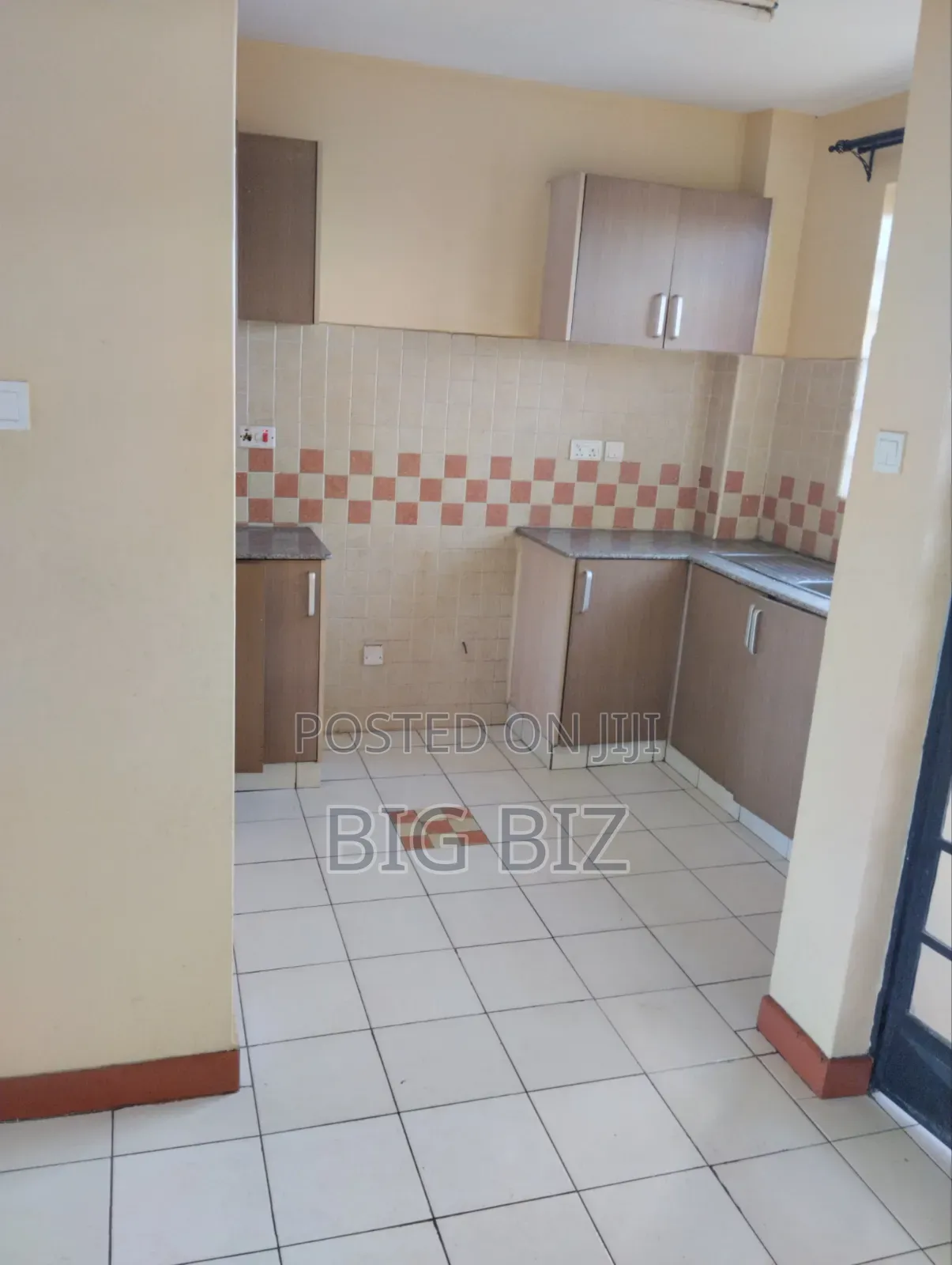 2bdrm Apartment in Donholm, Oyster, Greenspan for rent