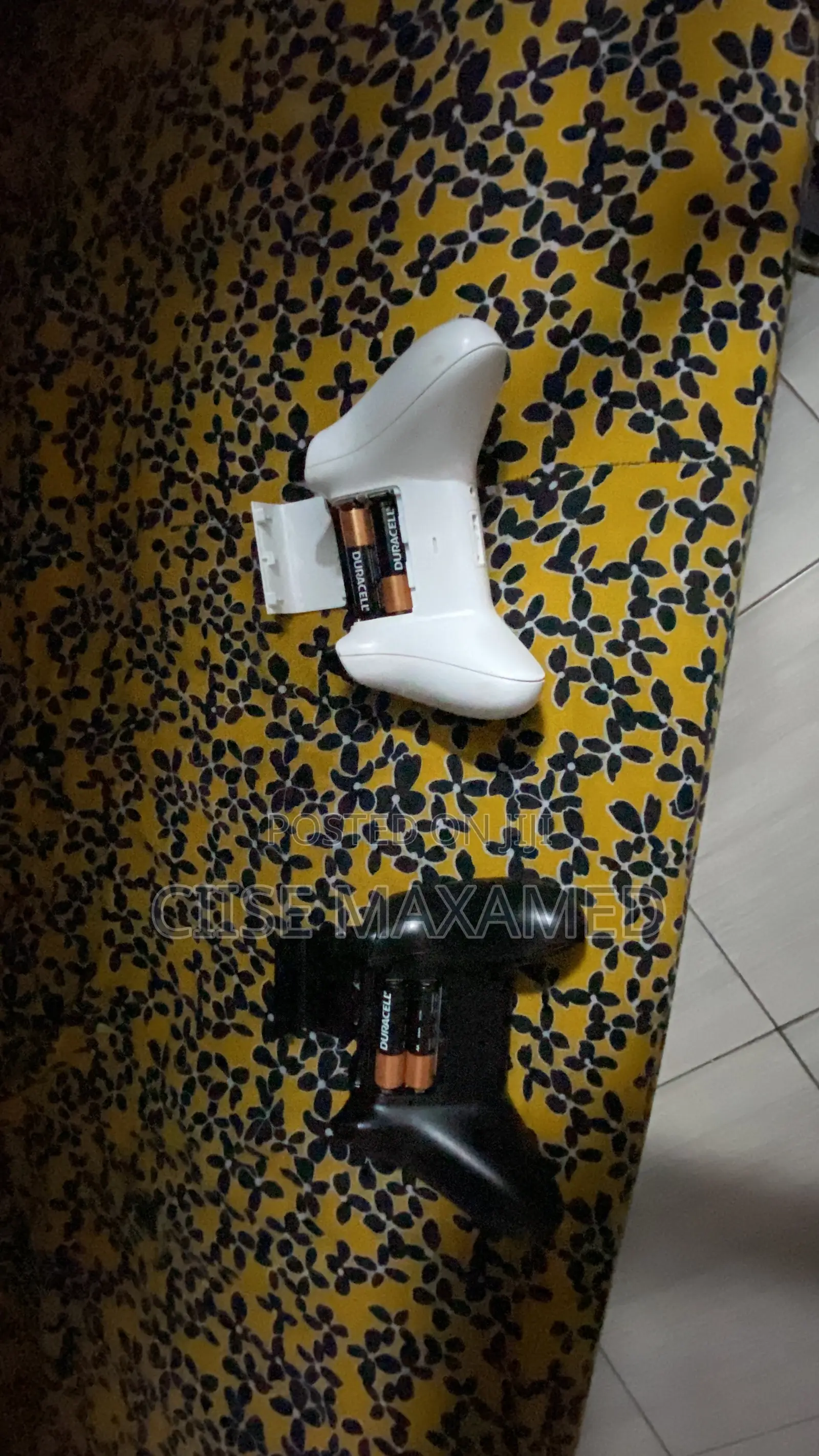 2 Xbox One Pads