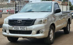 Toyota Hilux 2012 Gray