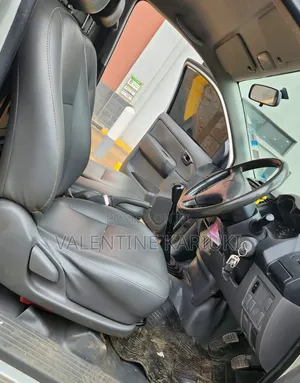 Toyota Hilux 2012 Gray