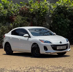 Mazda Axela 2013 White
