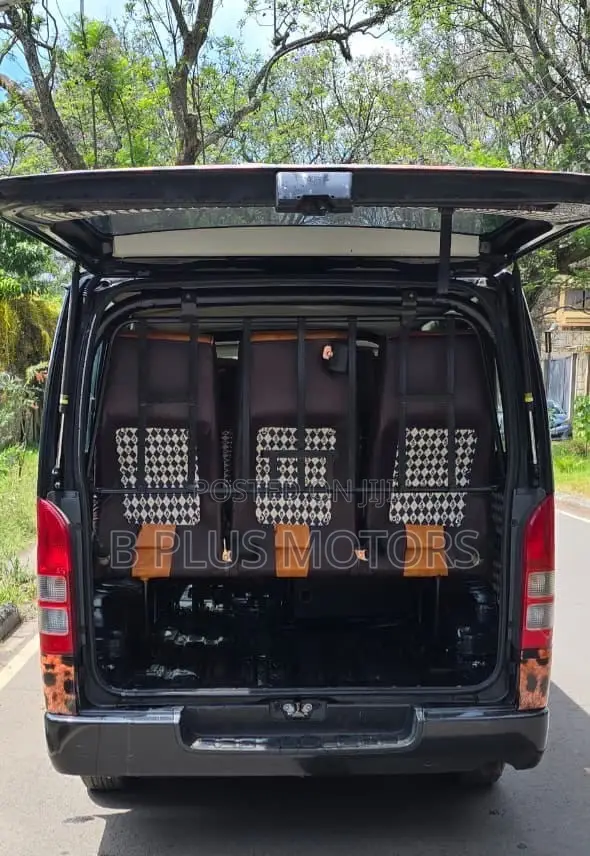 Toyota HiAce 2018 Black