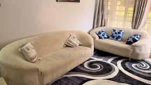 Seats (Couch)
