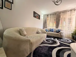 Seats (Couch)