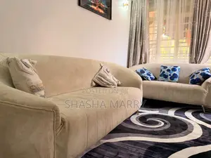 Seats (Couch)
