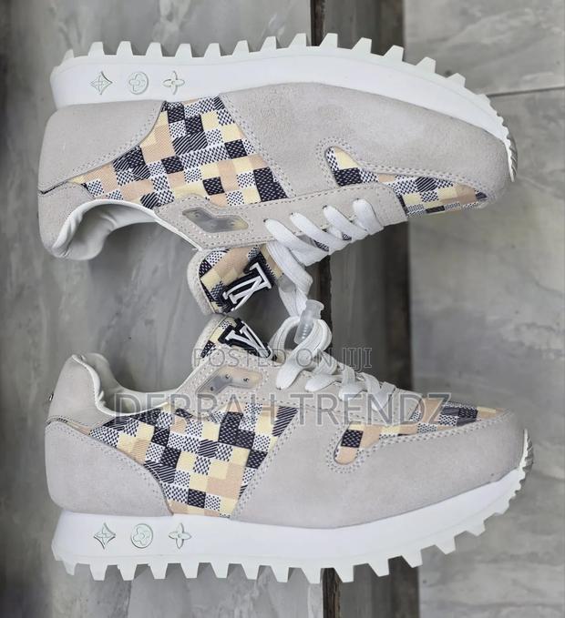 Louis Vuitton - thumbnail 3