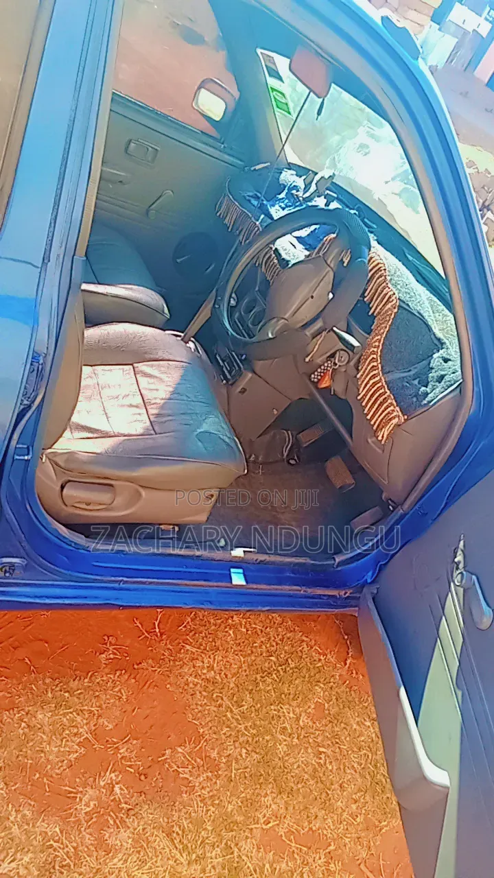Nissan March 1998 Blue