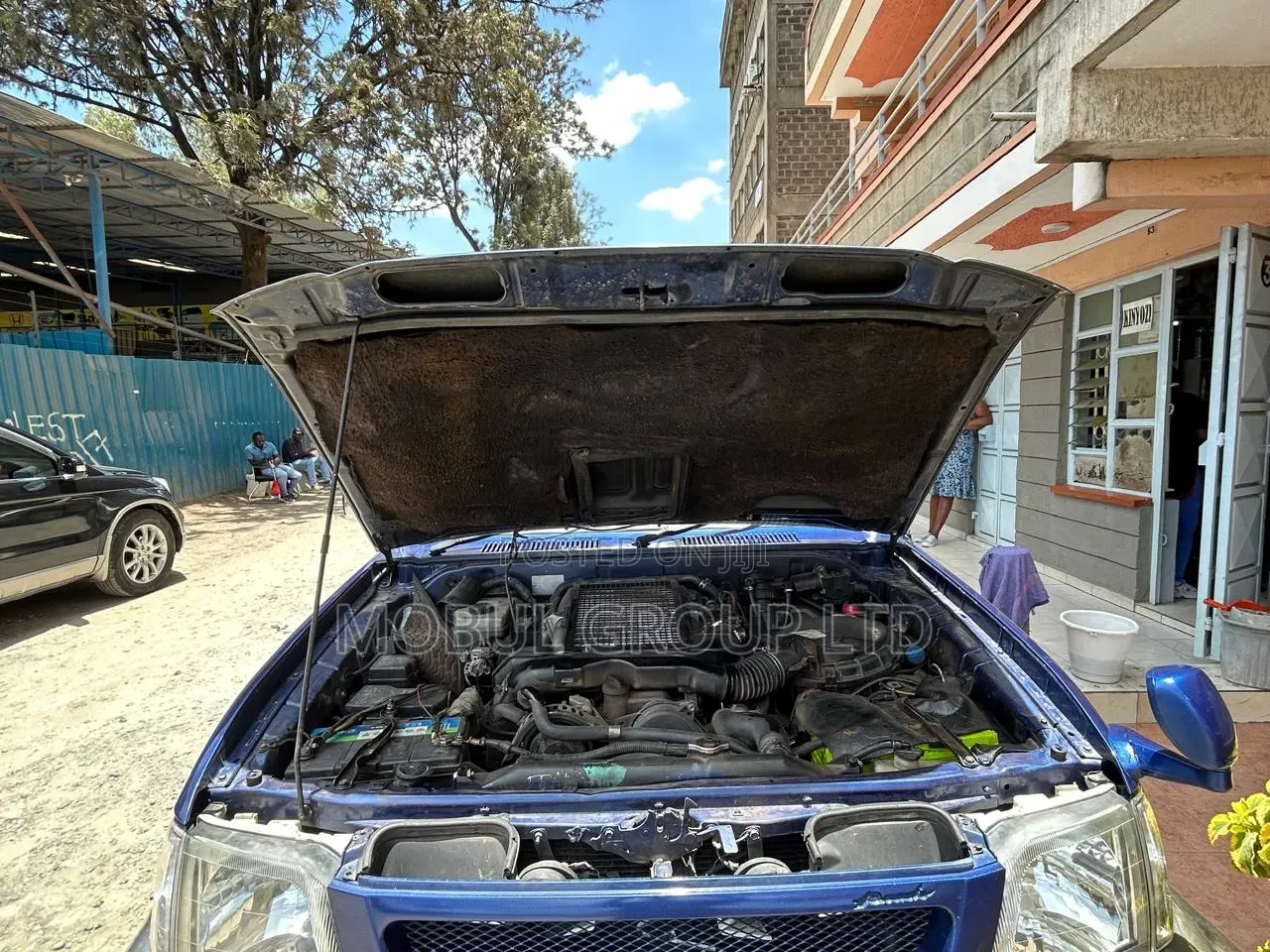 Toyota Land Cruiser 90 2001 Blue