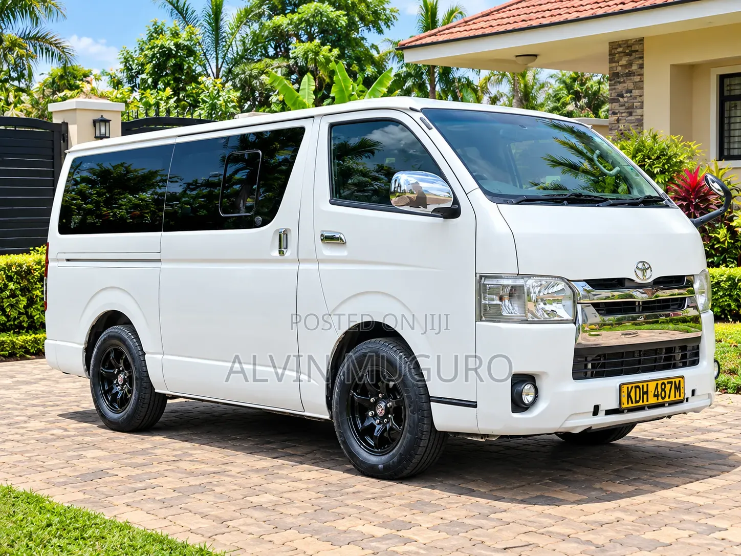 Toyota HiAce 2015 White