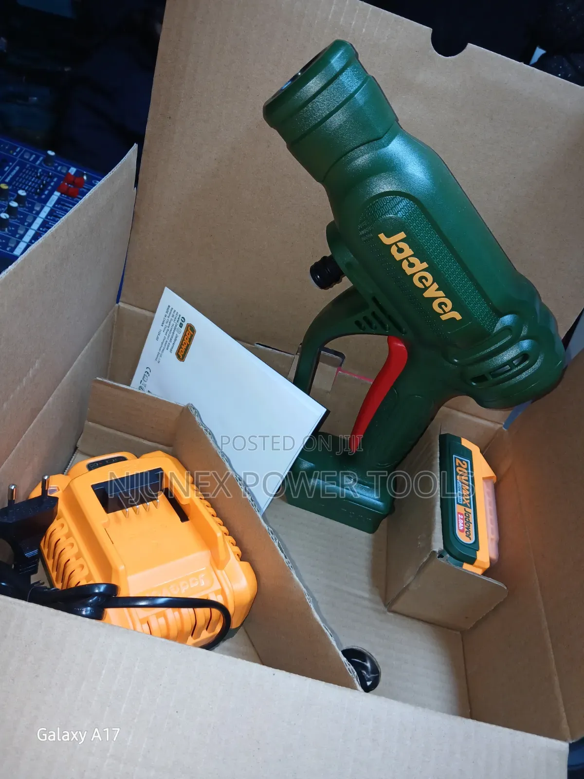 Jadever JDQX1528 Cordless Pressure Washer