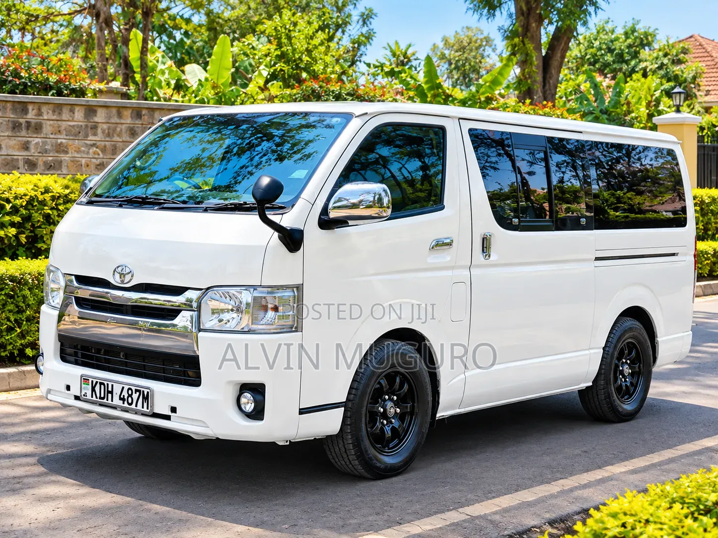 Toyota HiAce 2015 White