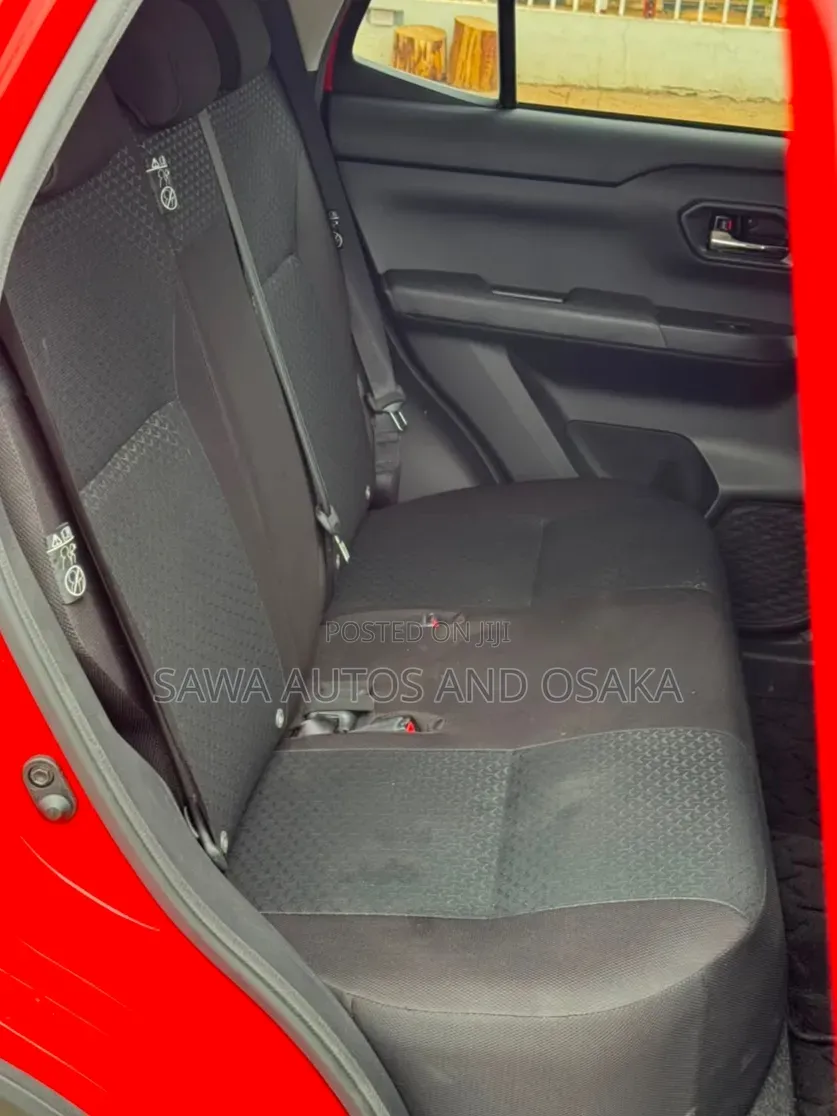 Daihatsu Rocky 2019 Orange