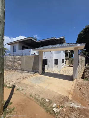 4bdrm Maisonette in Kombani, Tiwi for rent