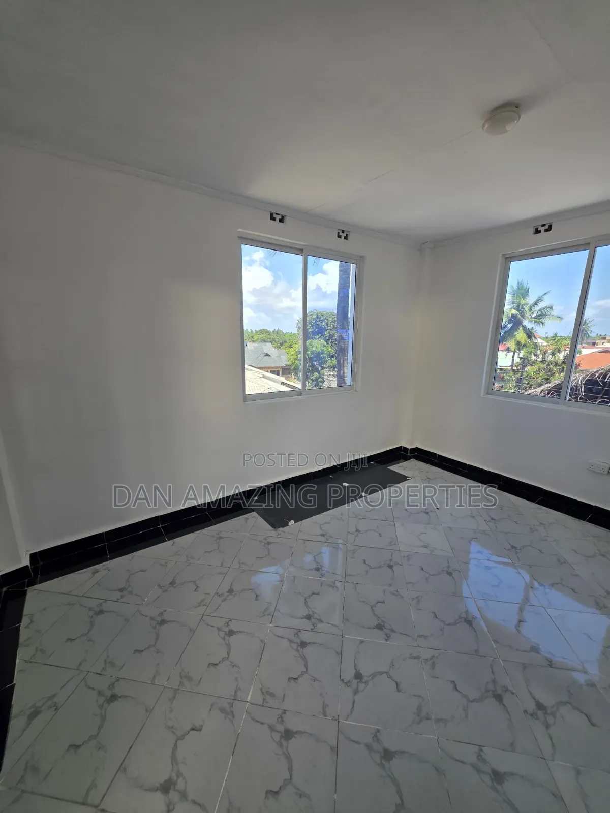 4bdrm Maisonette in Kombani, Tiwi for rent
