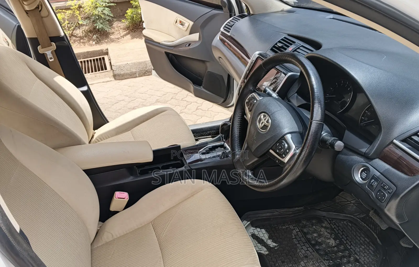 Toyota Premio 2017 White