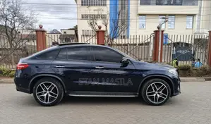 Mercedes-Benz GLE-Class 2016 Blue