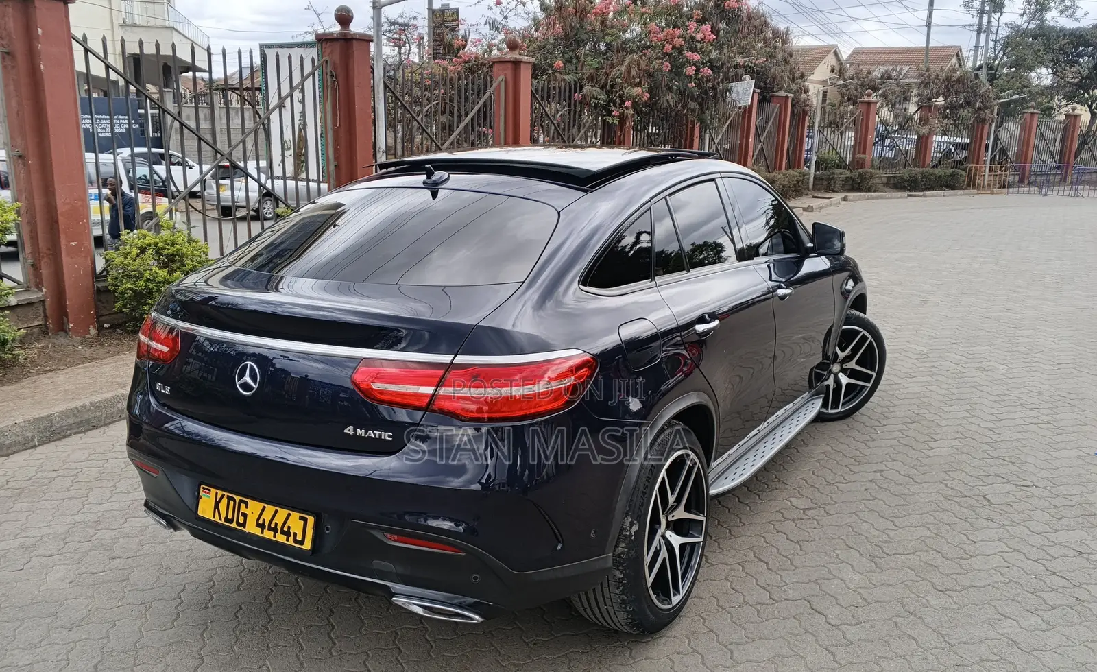 Mercedes-Benz GLE-Class 2016 Blue