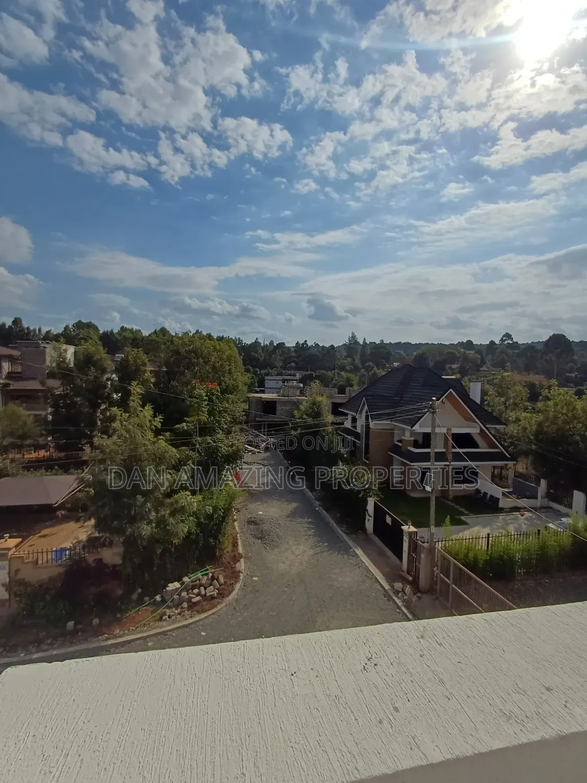 4bdrm Maisonette in Drive 22, Kerarapon for sale