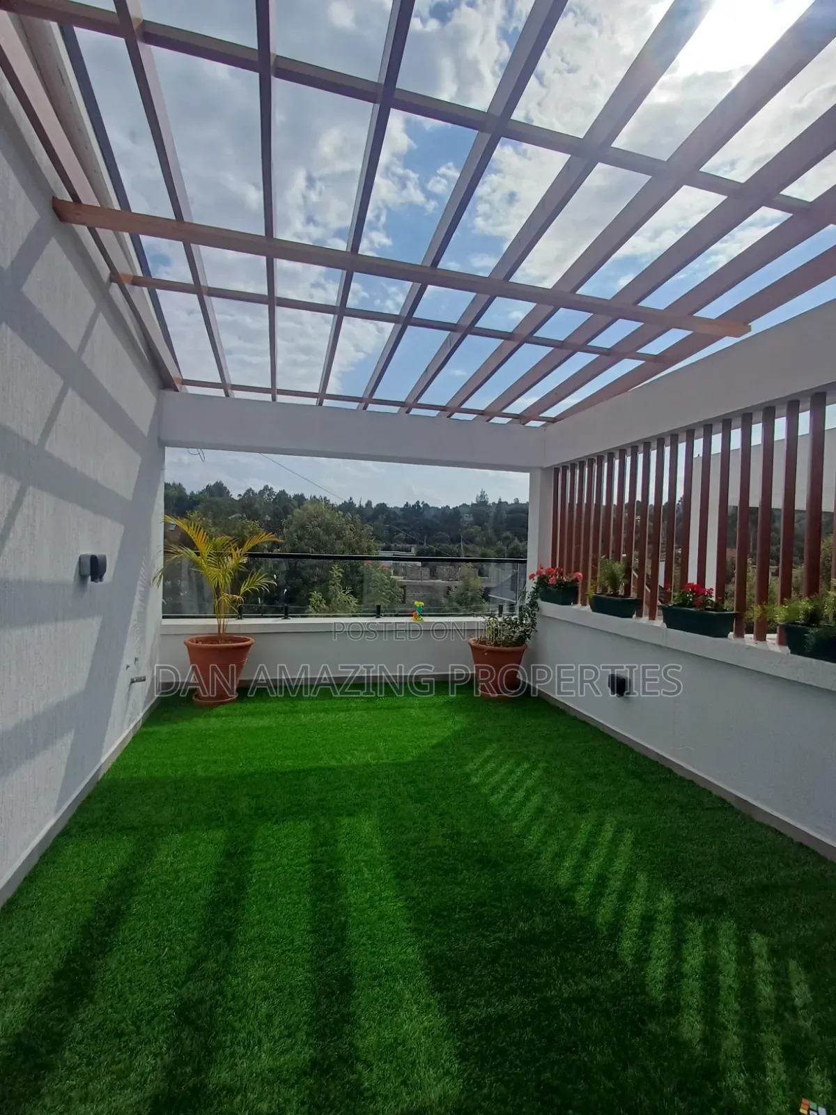 4bdrm Maisonette in Drive 22, Kerarapon for sale