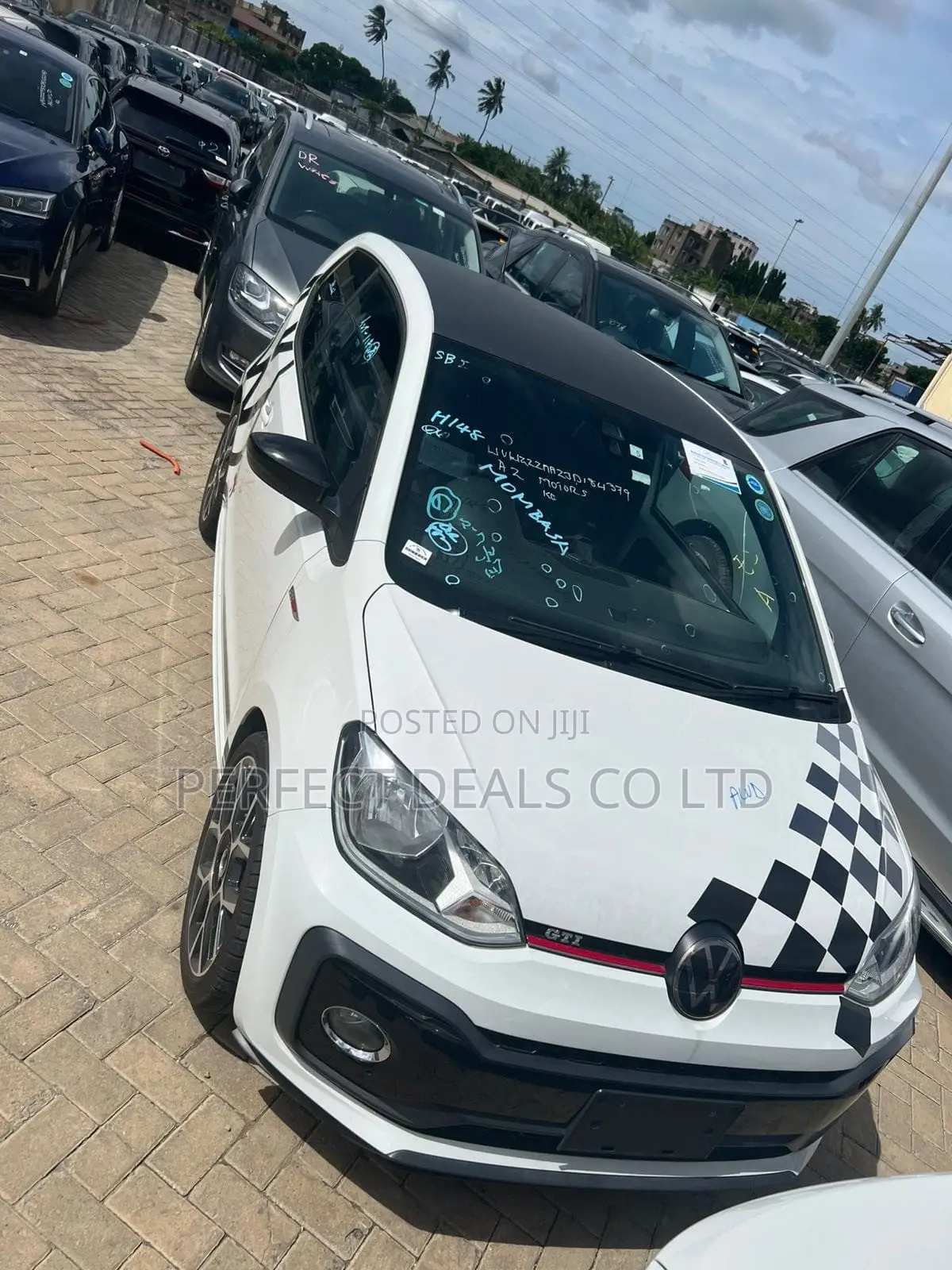 Volkswagen Up 2018 White