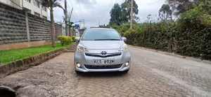 Toyota Ractis 1.5 AWD 2013 Silver