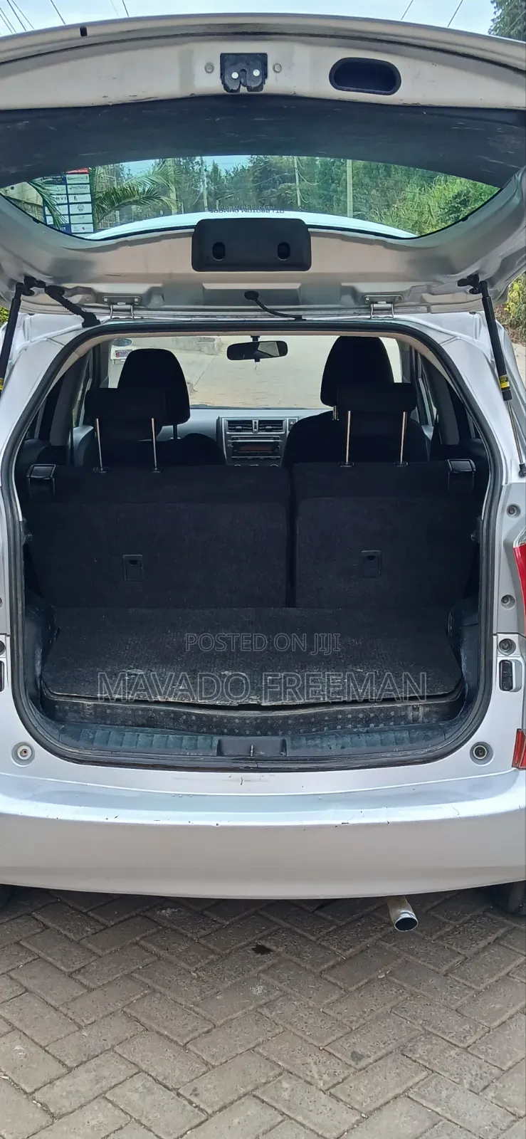 Toyota Ractis 1.5 AWD 2013 Silver