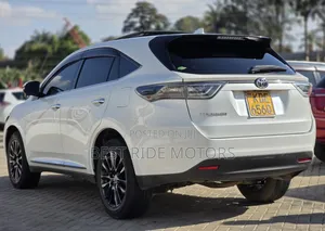 Toyota Harrier 2.0 2015 Pearl