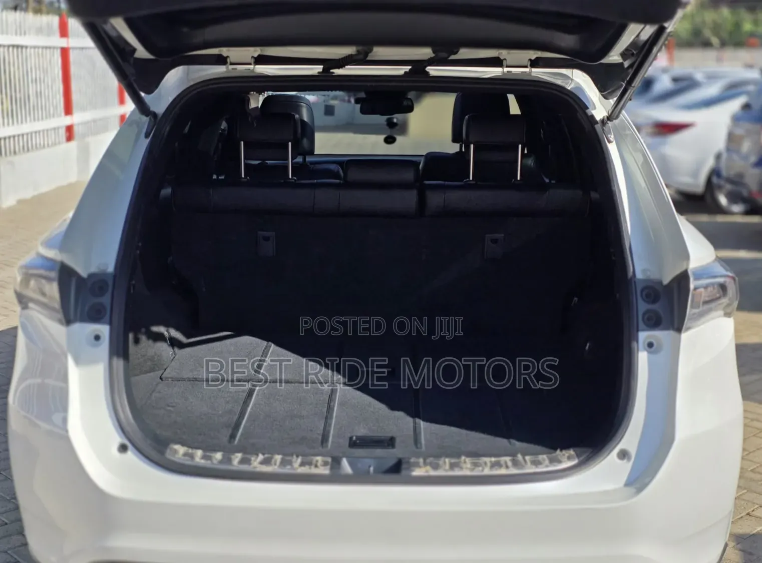Toyota Harrier 2.0 2015 Pearl