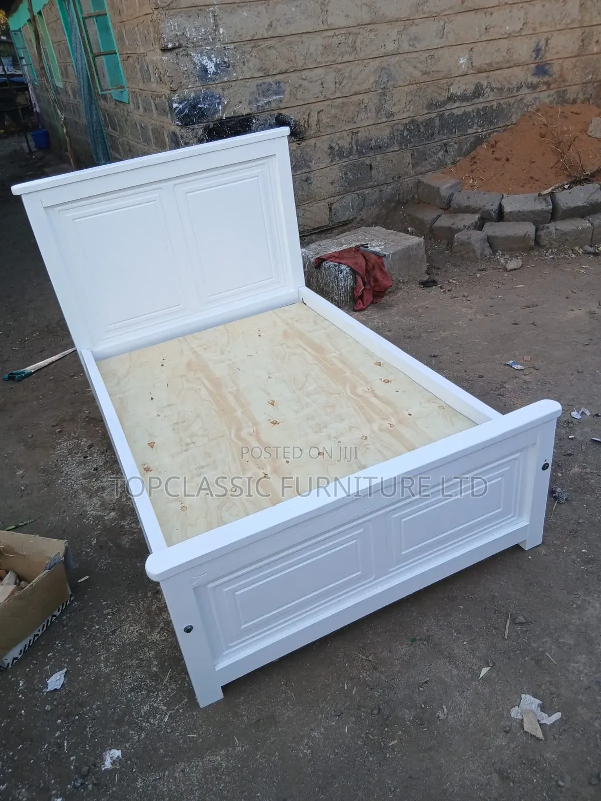 Affordable 4x6 Panel White Bed