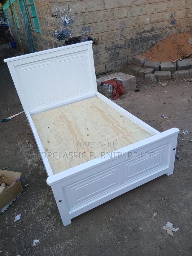 Affordable 4x6 Panel White Bed - main view
