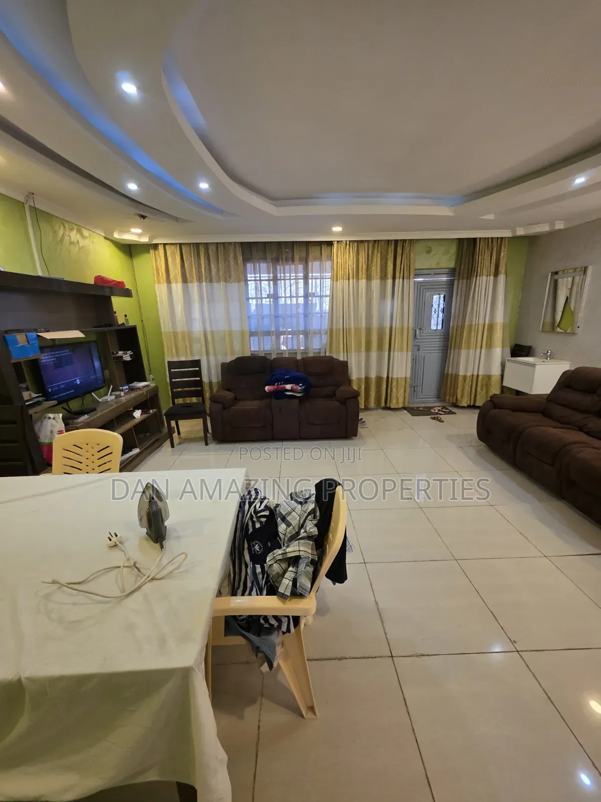 5bdrm Maisonette in Airport Rd On 1/4, Gateway Mall Area for sale