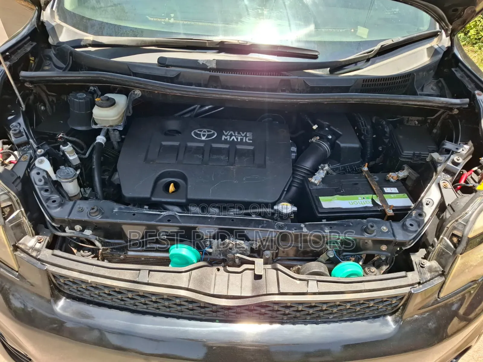 Toyota Voxy X 2WD 8-Seater 2011 Black
