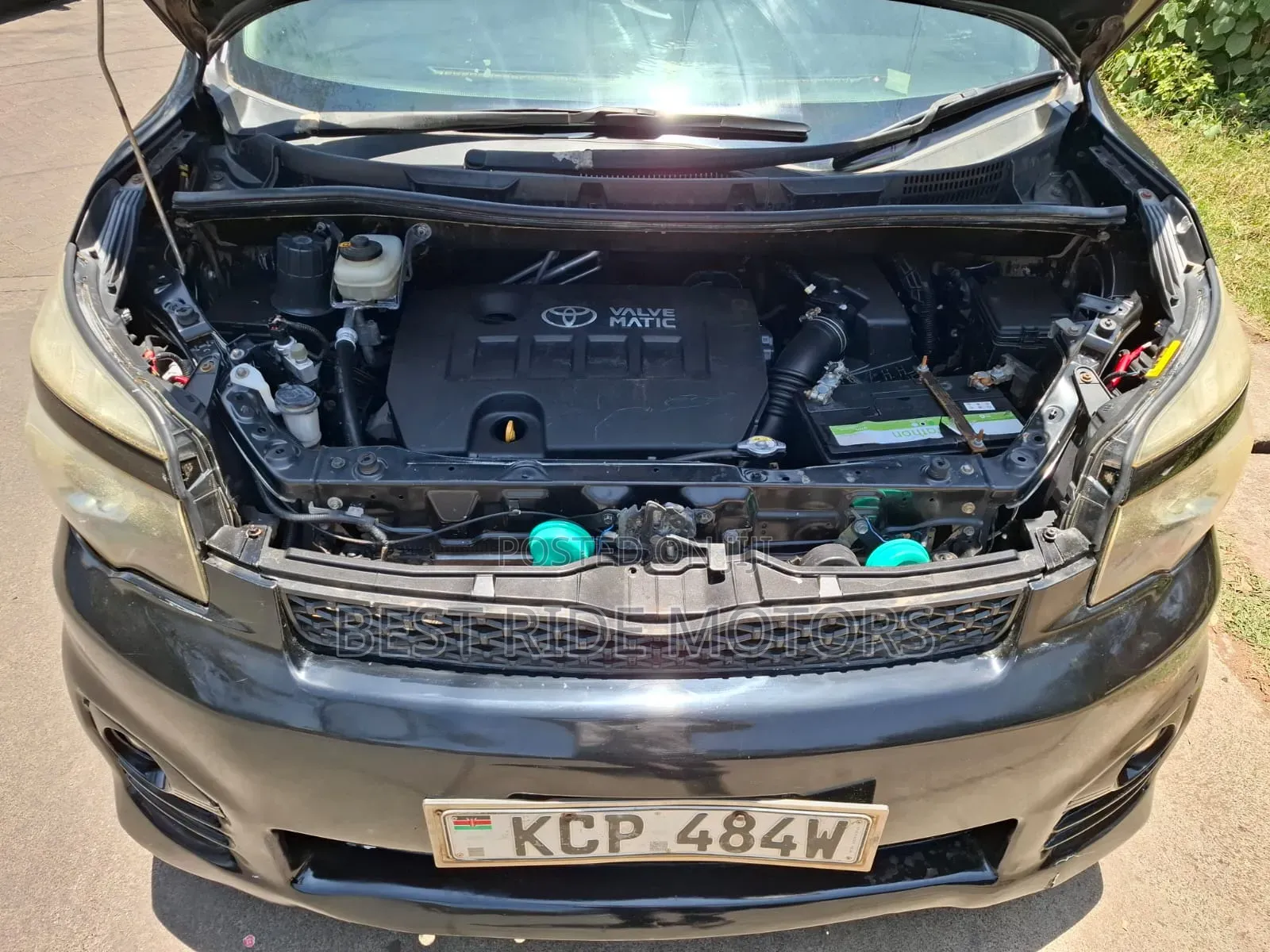 Toyota Voxy X 2WD 8-Seater 2011 Black